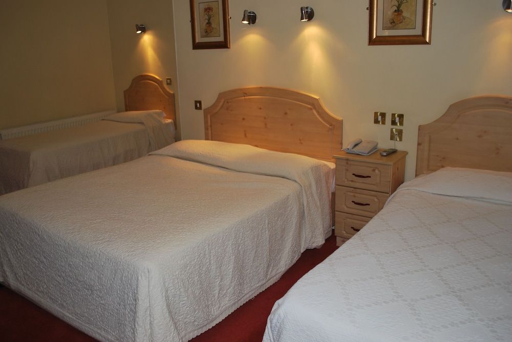 Hibernian Hotel & Leisure Centre 3