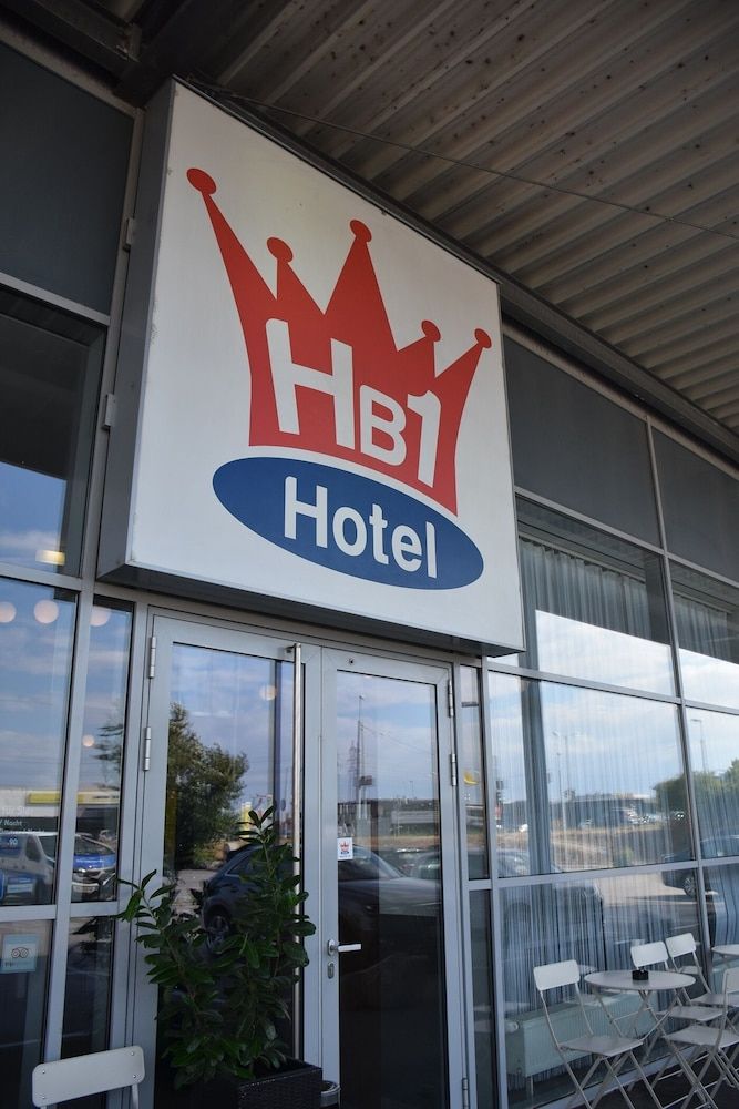 HB1 Budget Hotel - contactless check in 1