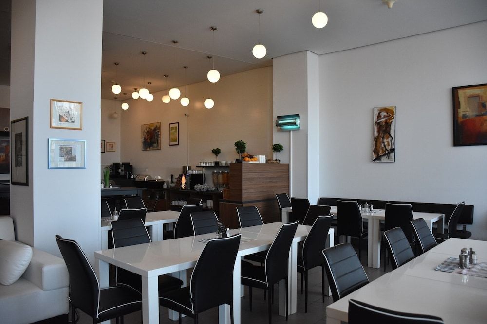 HB1 Budget Hotel - contactless check in 3