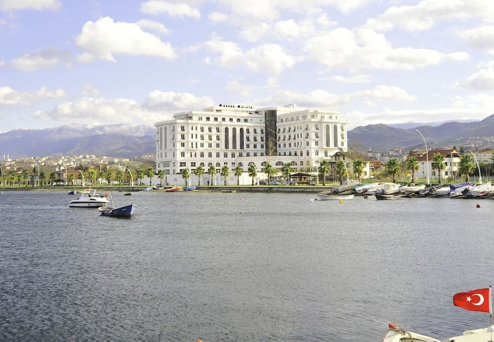 Wellborn Luxury Hotel IZMIT 5 étoiles à Yuvacık