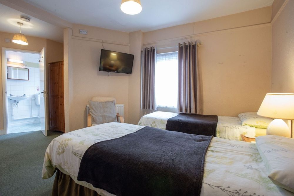 The Coach and Horses 2