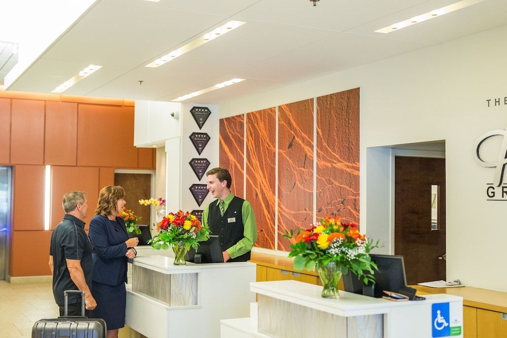 The Holman Grand Hotel 2