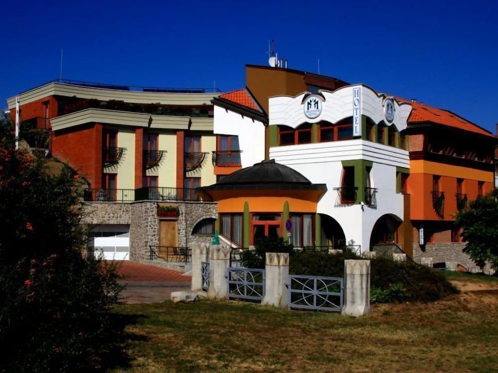 Sándor Hotel 1