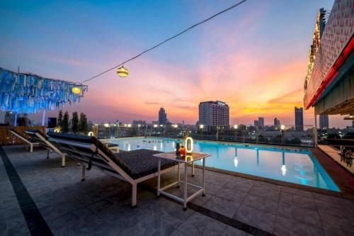 Sunday JA Plus Hotel 5 estrellas en Pattaya central