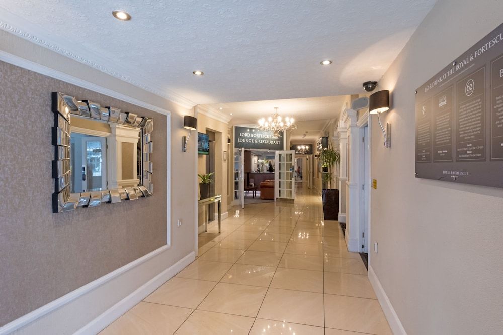 The Royal & Fortescue 2