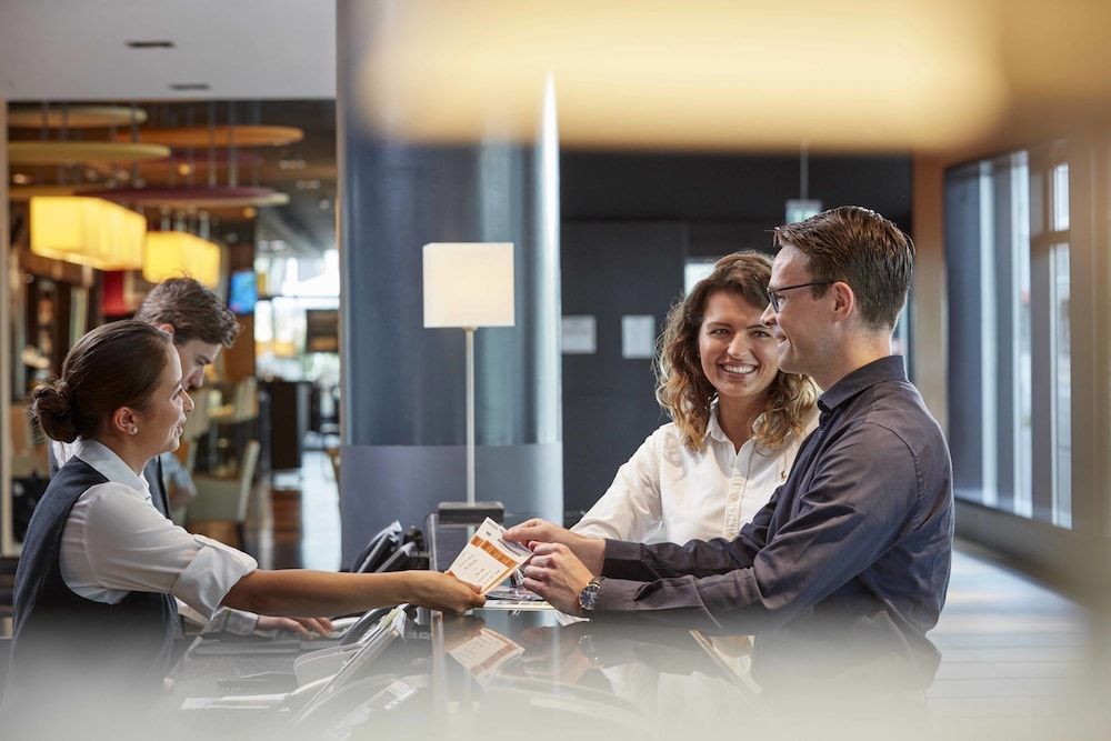 Holiday Inn Zurich Messe 2