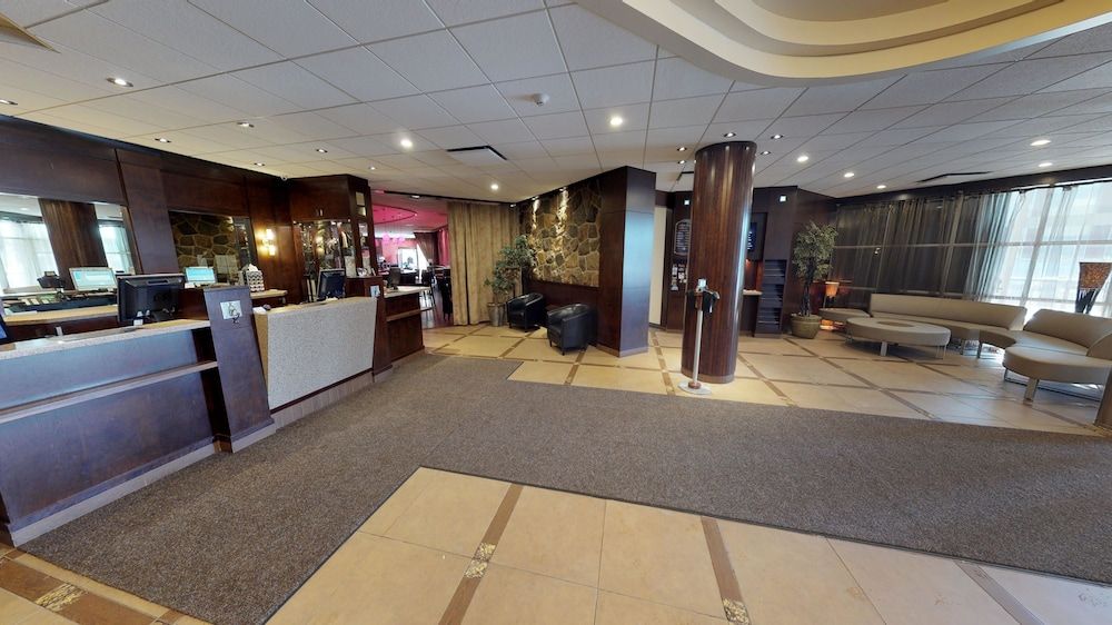 Hôtel & Suites Le Dauphin Drummondville 2