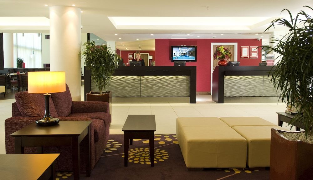 Courtyard by Marriott London Gatwick Airport 2