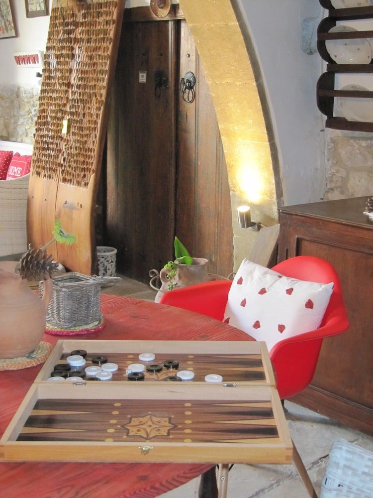 Stratos Art Deco House 3