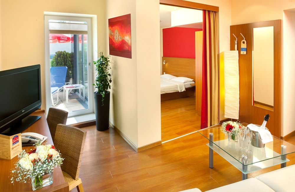 Leonardo Hotel Salzburg City Center 3