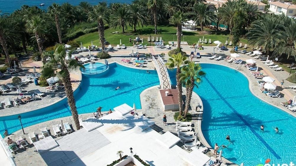 Ascos Coral Beach 4 estrelas em Peyia