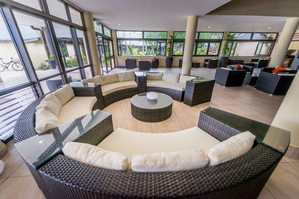 Mana Island Resort & Spa 2