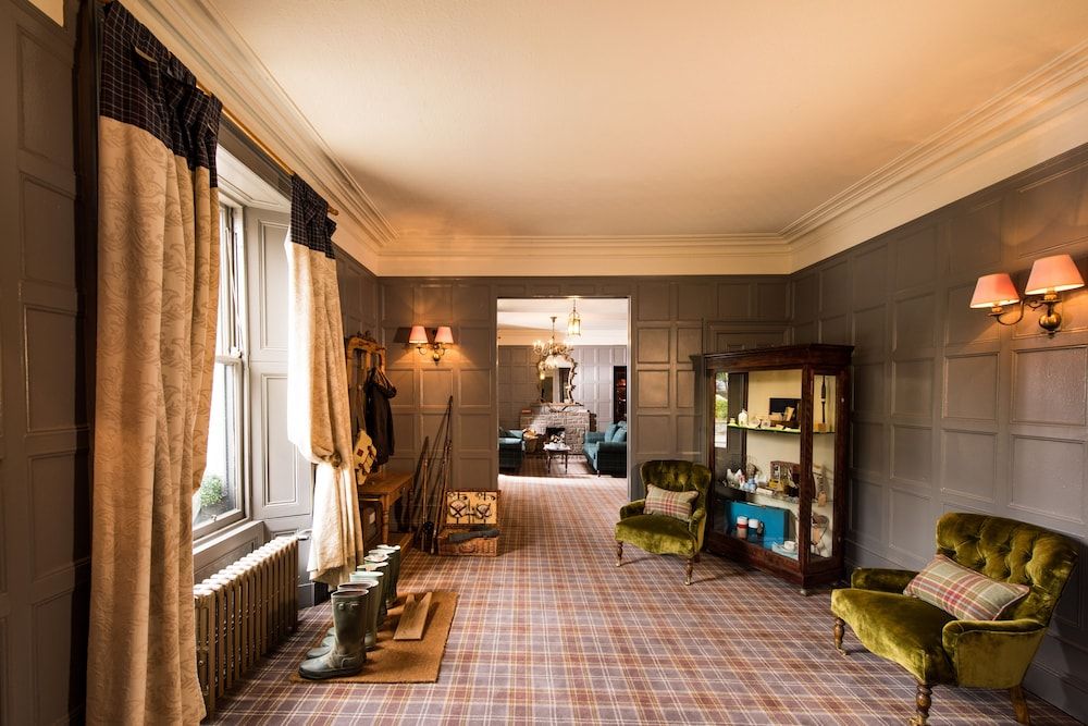 Balmoral Arms 3