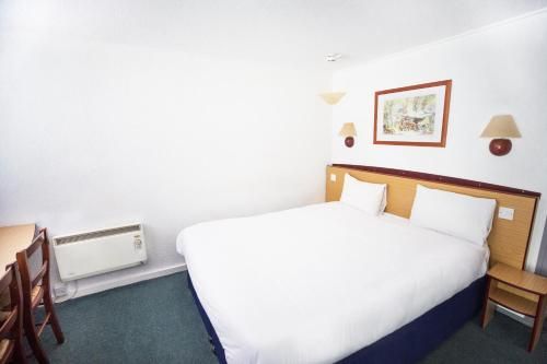 The Runmere Hotel, Liverpool South Runcorn, Part of the AG Collection 2