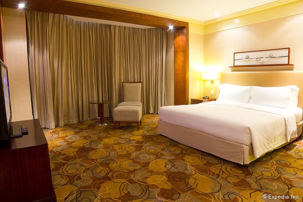 New Coast Hotel Manila 3