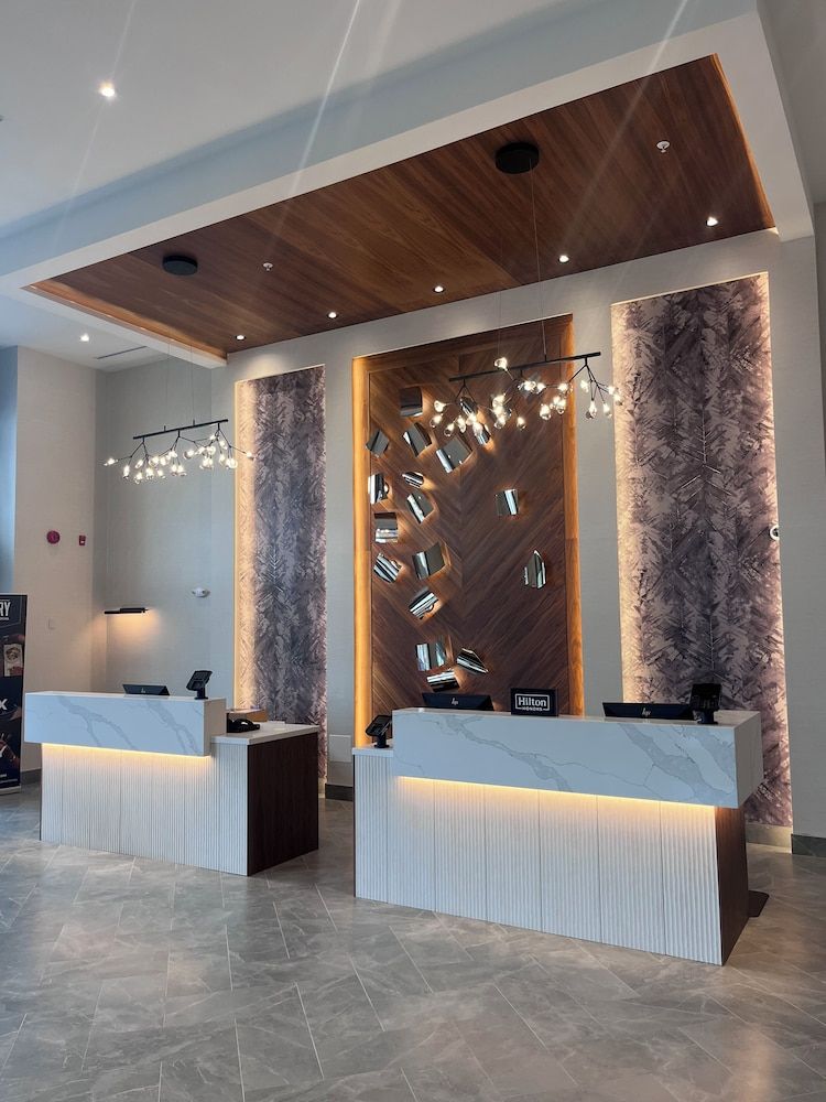 DoubleTree by Hilton Kingston 2