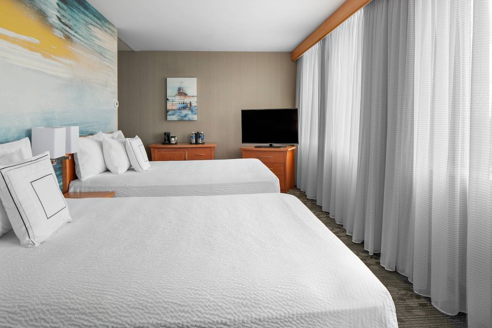 Courtyard by Marriott Edmonton Downtown 3