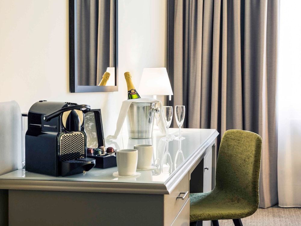 Mercure Daventry Court Hotel 2