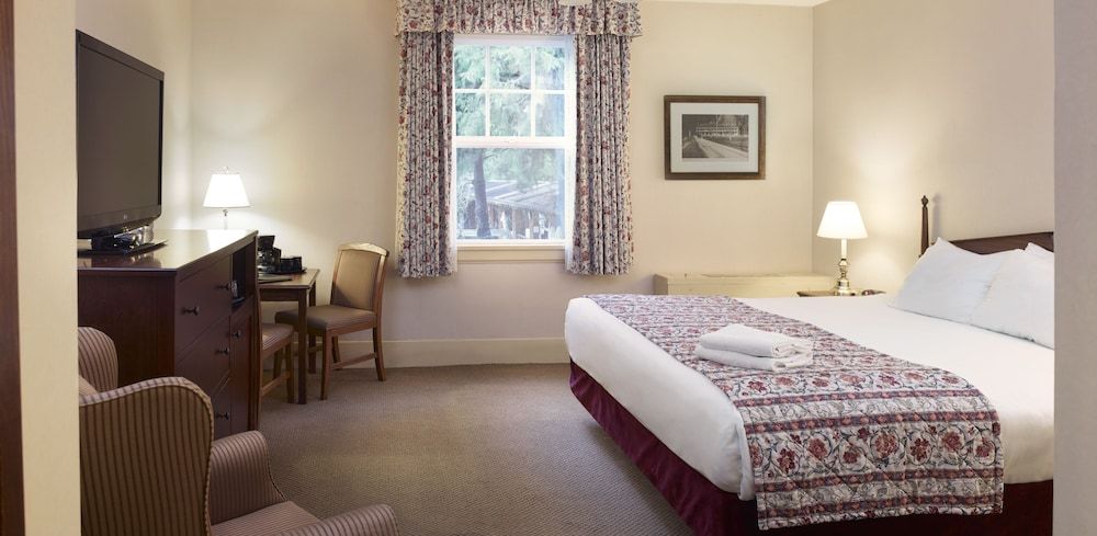 Harrison Hot Springs Resort and Spa 2