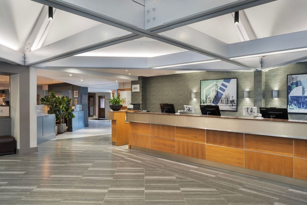 Delta Hotels Manchester Airport 2