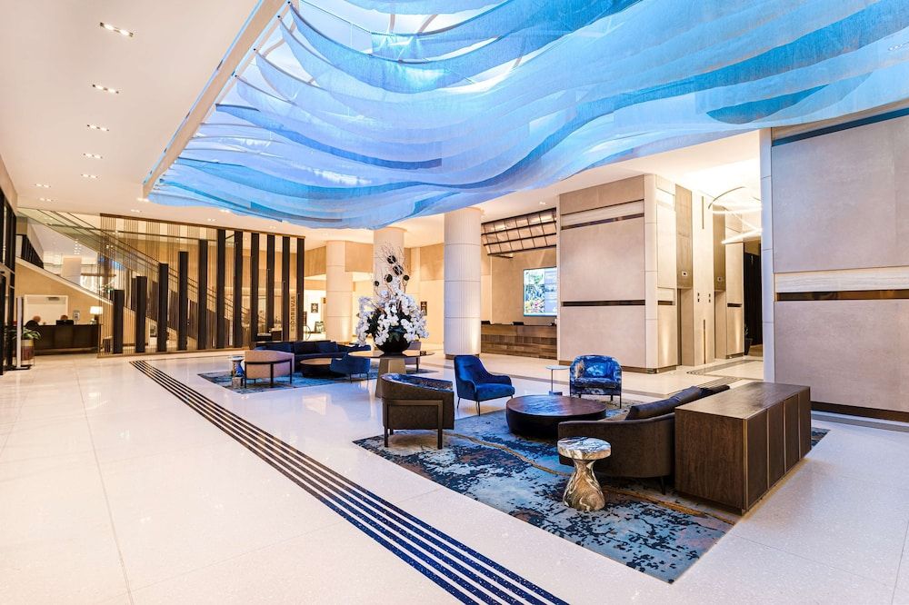Hilton Niagara Falls/Fallsview Hotel & Suites 3