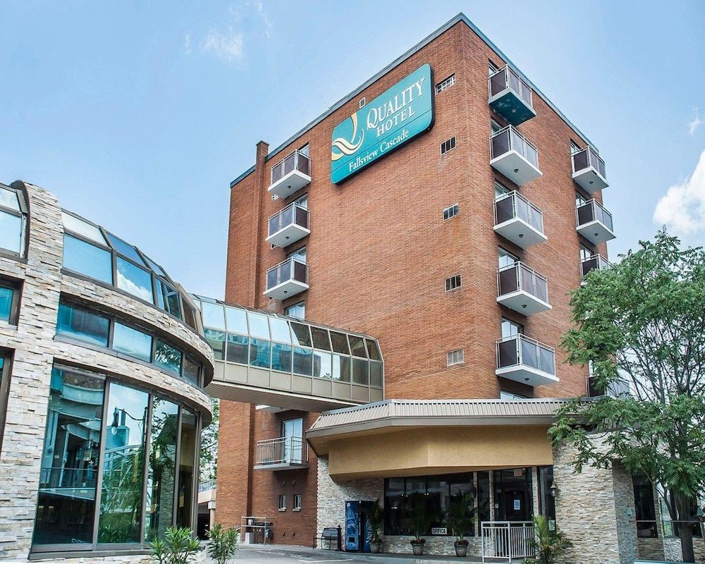 Quality Hotel Fallsview Cascade 1