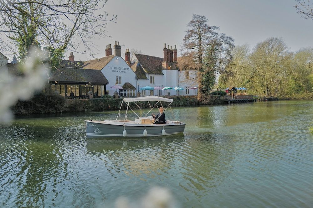 The Kingfisher Bedford 4 estrellas en Bedford