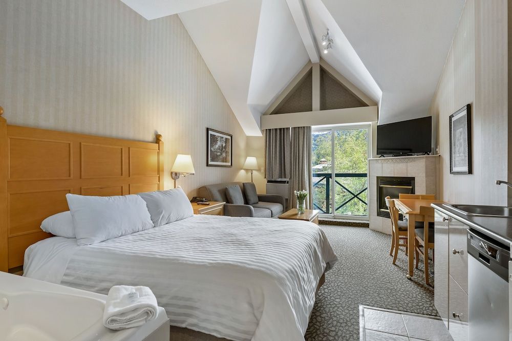 Pinnacle Hotel Whistler Village 3 estrellas en Whistler