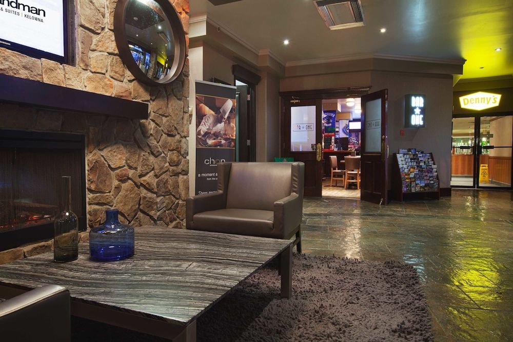 Sandman Hotel & Suites Kelowna 2