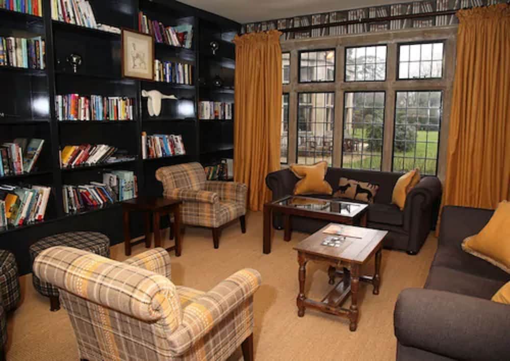 Hare And Hounds Hotel 3