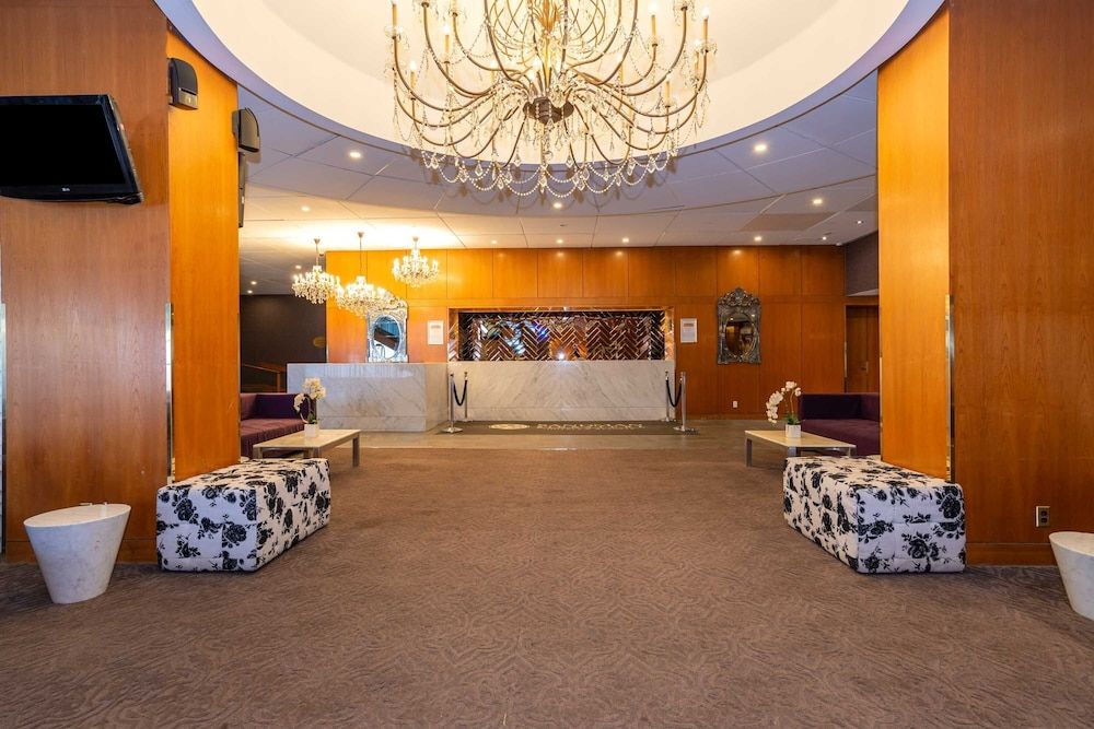 Sandman Signature Edmonton Downtown Hotel 3