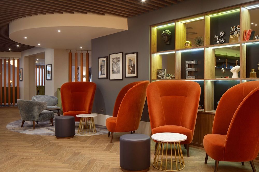 DoubleTree by Hilton London Elstree 2