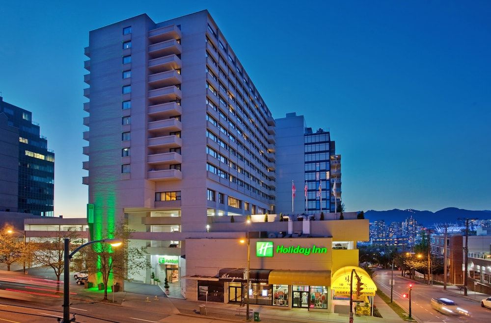 Holiday Inn Vancouver Centre, an IHG Hotel 1