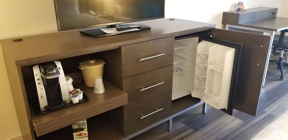 Holiday Inn Peterborough-Waterfront, ON, an IHG Hotel 2