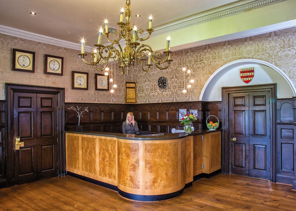 Waterton Park Hotel 2