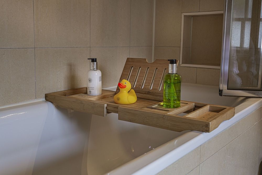 The White Horse Hotel, Romsey, Hampshire 2