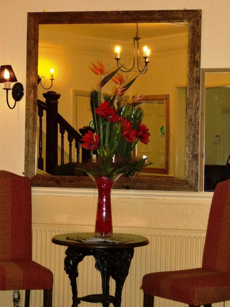 The Devil's Punchbowl Hotel 2