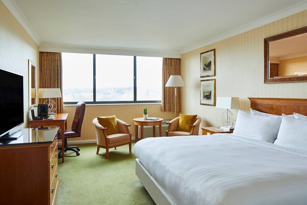 Delta Hotels by Marriott Bristol City Centre 3