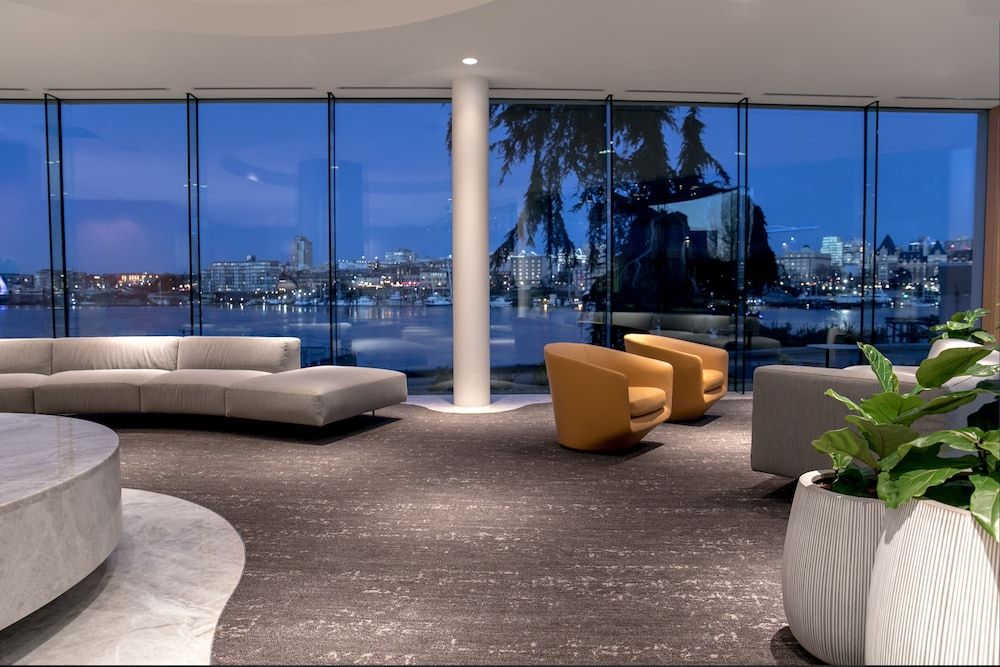 Inn at Laurel Point 3