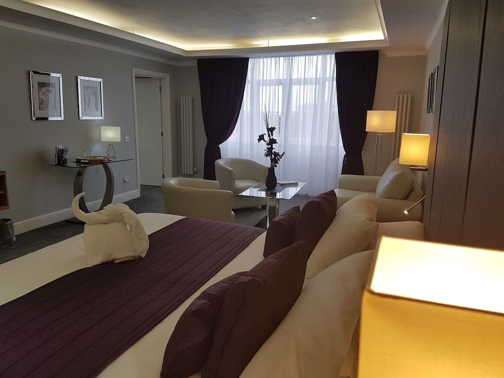 The Diplomat Hotel and Spa 3