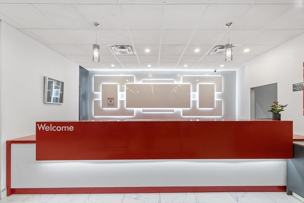 Emerald Hotel & Suites 2