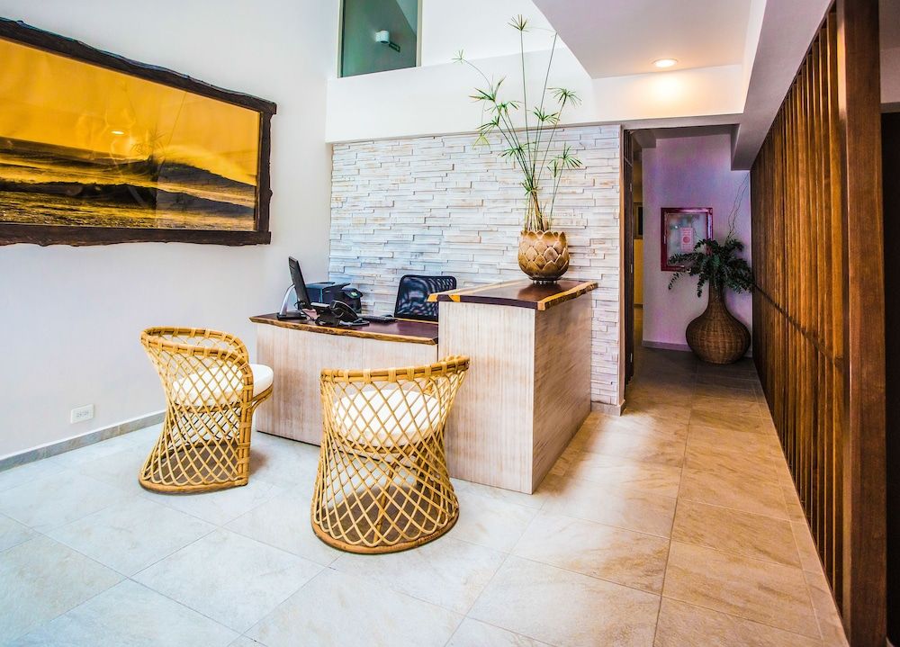 Newport House Playa 2