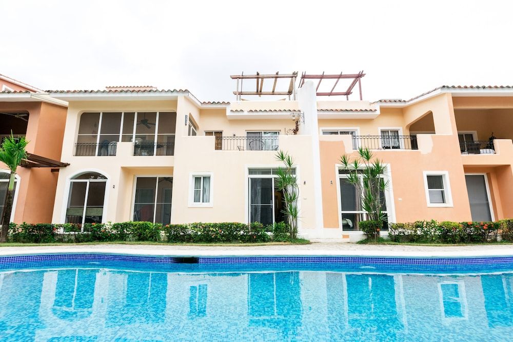 Los Corales Tropical Beach Resort & SPA 2