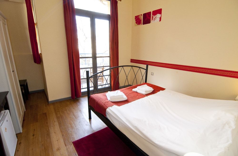 Rent Rooms Thessaloniki 3