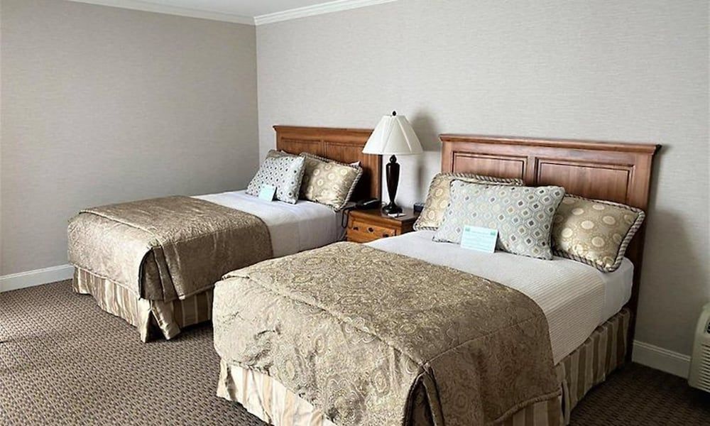 Columbus Motor Inn 3