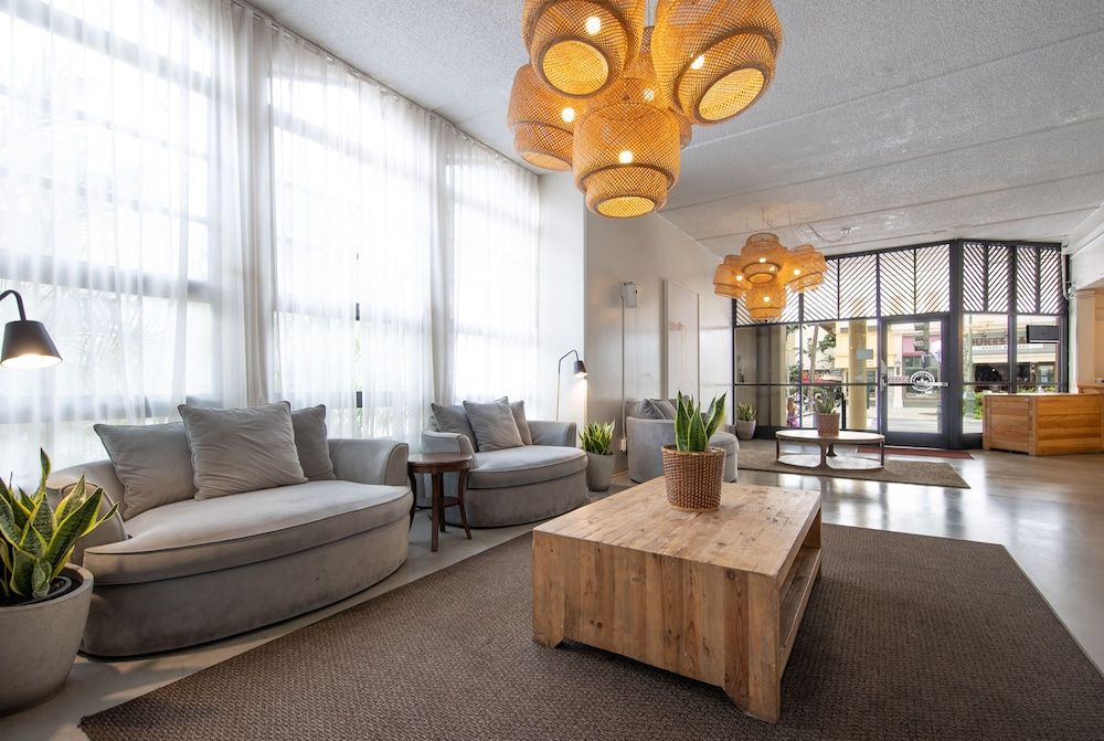 Ohia Waikiki Studio Suites 2