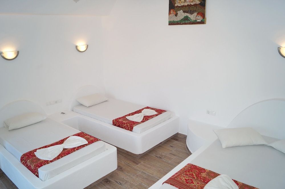 Villa Iliovasilema Santorini 2