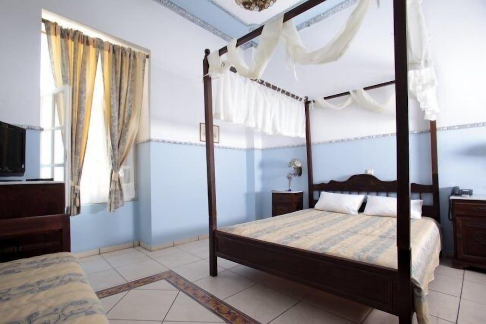Monte Kristo Hotel 1
