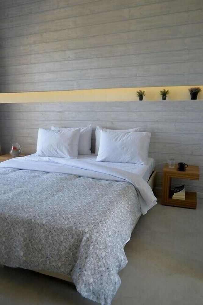 Xanthippi Hotel Apartments 3