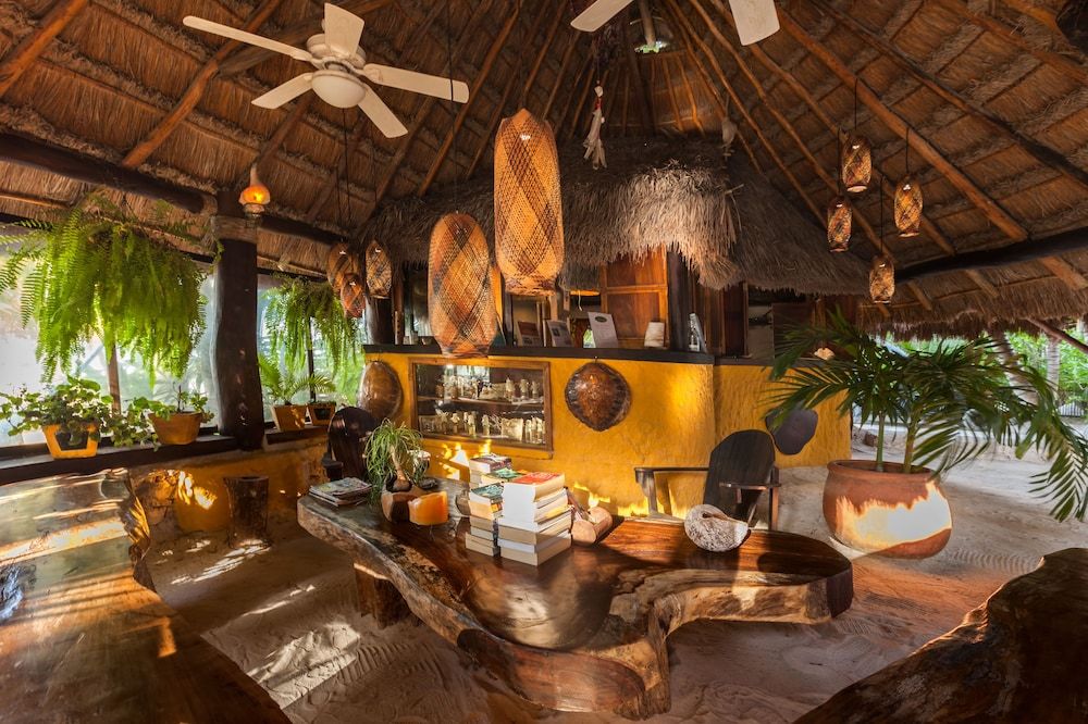 Beachfront Hotel La Palapa - Adults Only 2